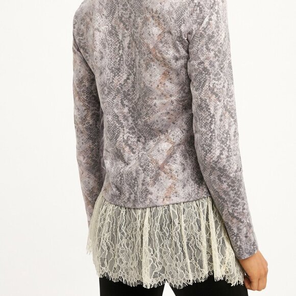 MYSTREE Gray Snakeskin Print Top with Cream Lace Hem Long Sleeve Boutique Blouse - Picture 5 of 8